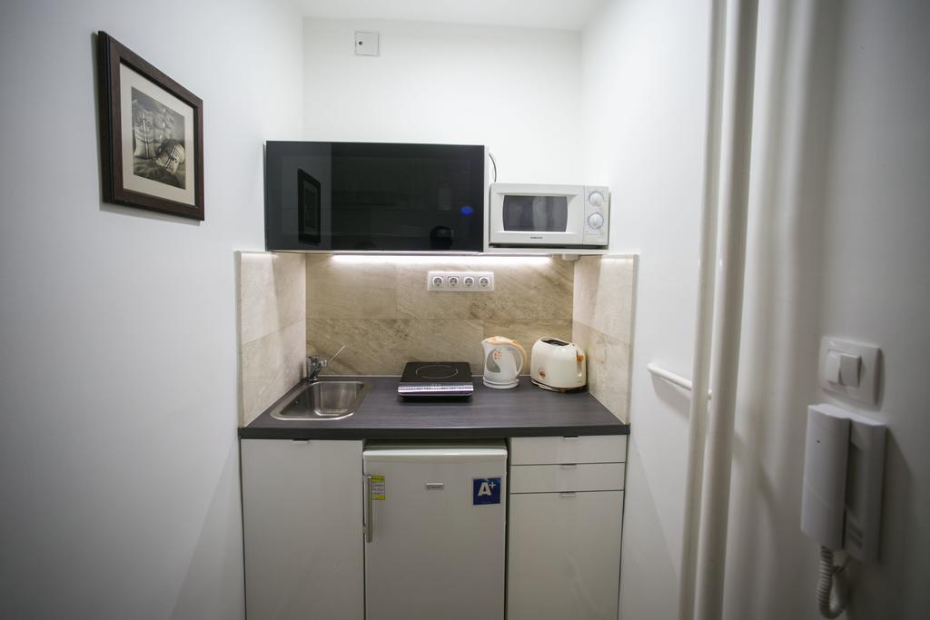 Budapest Downtown Apartments With Balcony & Optional Garage & Restaurant In The Building Zimmer foto