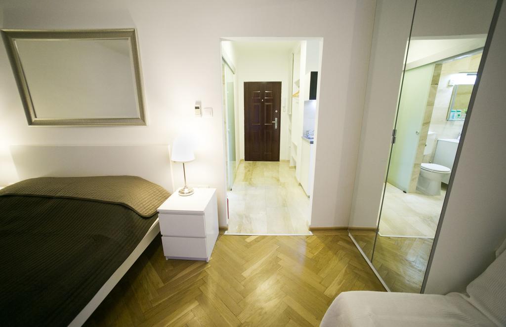 Budapest Downtown Apartments With Balcony & Optional Garage & Restaurant In The Building Zimmer foto