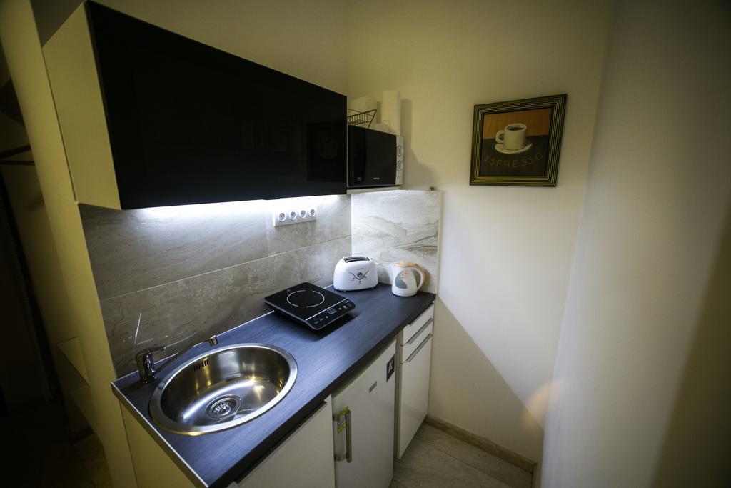 Budapest Downtown Apartments With Balcony & Optional Garage & Restaurant In The Building Zimmer foto