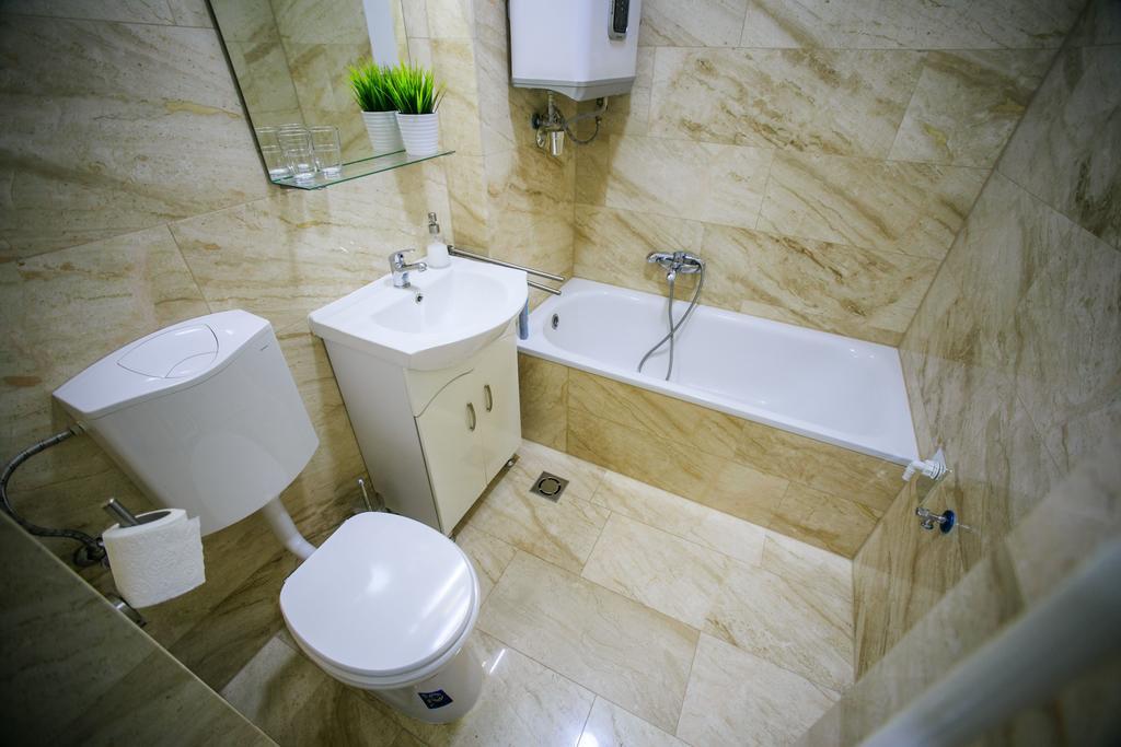 Budapest Downtown Apartments With Balcony & Optional Garage & Restaurant In The Building Zimmer foto
